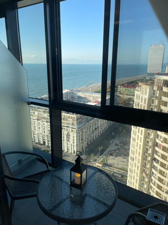 Apartment 16,26,27 Floors In Alliance Palace Batumi Exterior photo